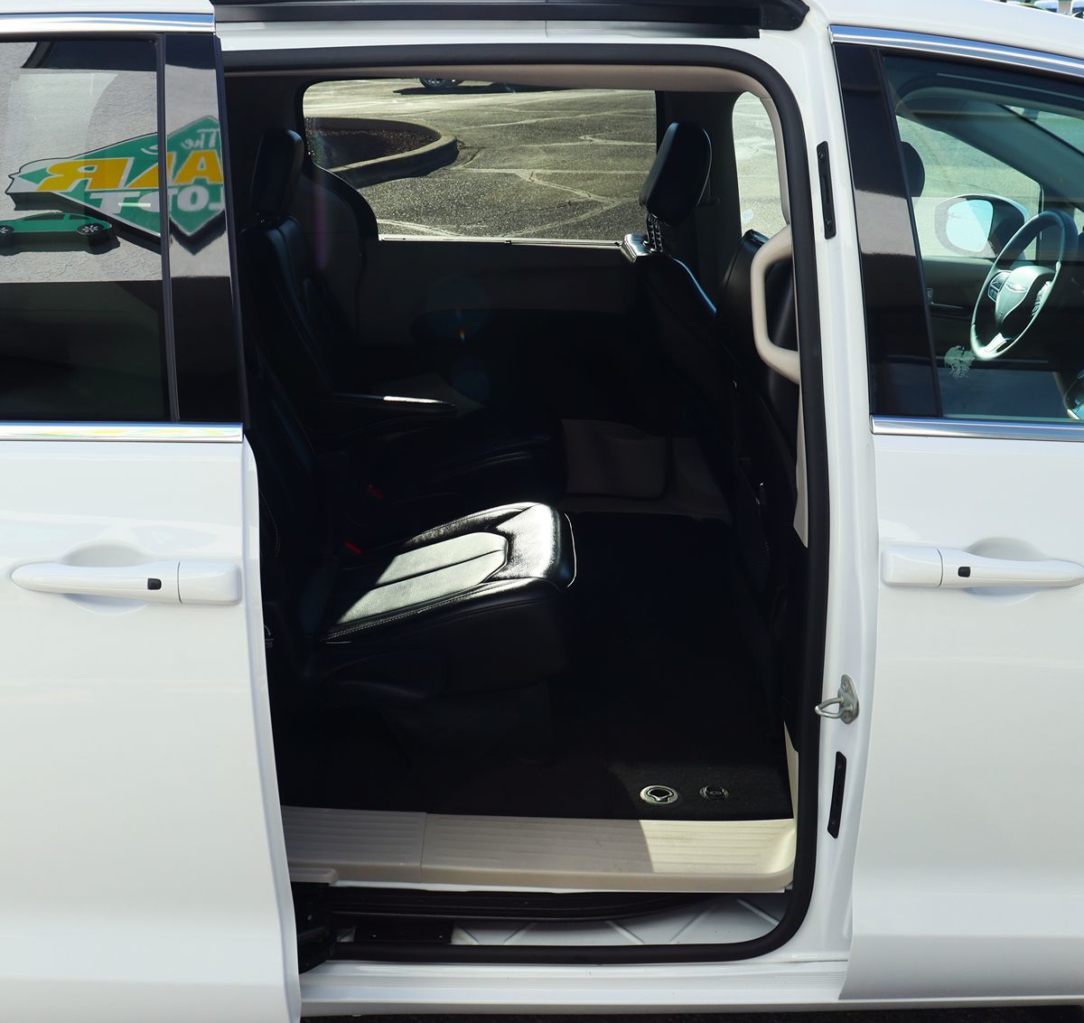 2023 Chrysler Pacifica Touring L - Photo 27