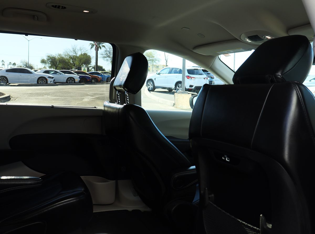 2023 Chrysler Pacifica Touring L - Photo 29