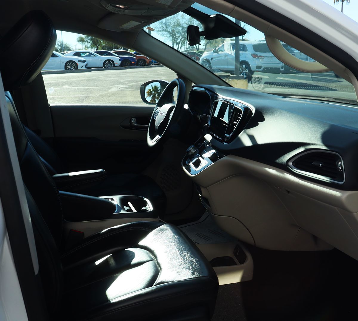 2023 Chrysler Pacifica Touring L - Photo 34