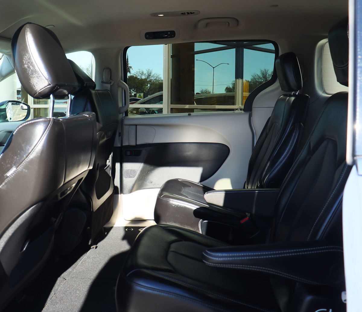 2023 Chrysler Pacifica Touring L - Photo 36