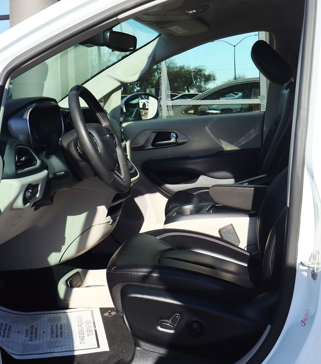 2023 Chrysler Pacifica Touring L - Photo 41