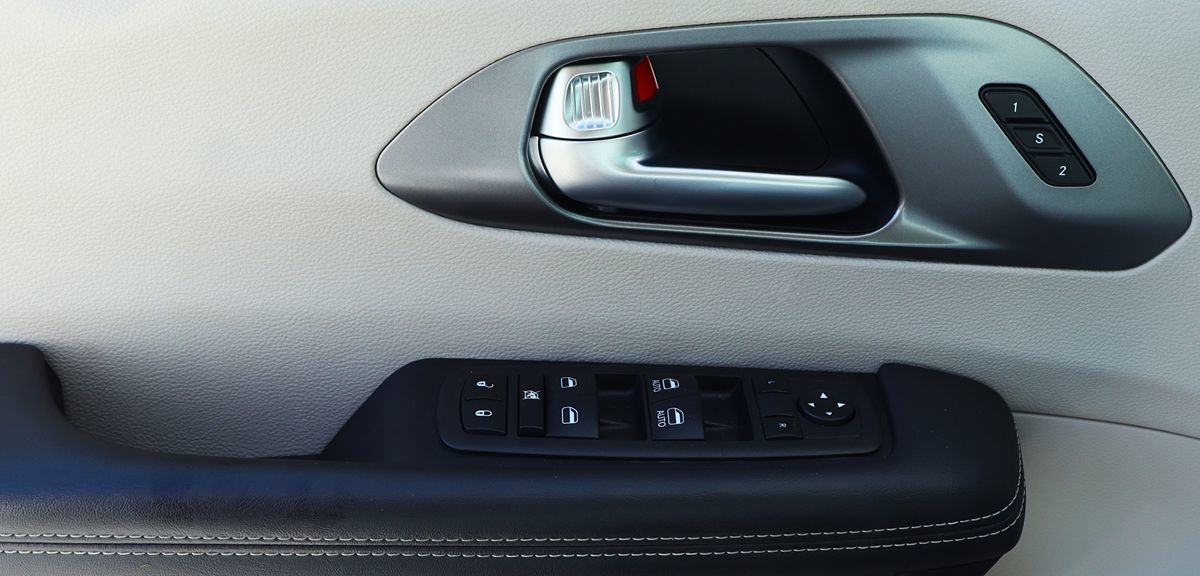 2023 Chrysler Pacifica Touring L - Photo 45