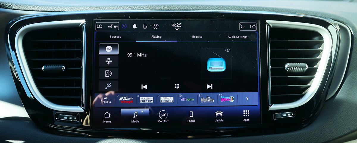 2023 Chrysler Pacifica Touring L - Photo 51