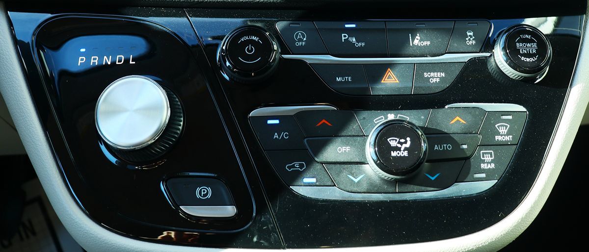 2023 Chrysler Pacifica Touring L - Photo 50