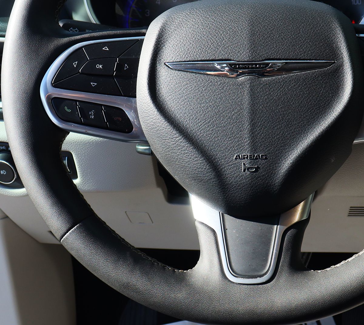 2023 Chrysler Pacifica Touring L - Photo 59