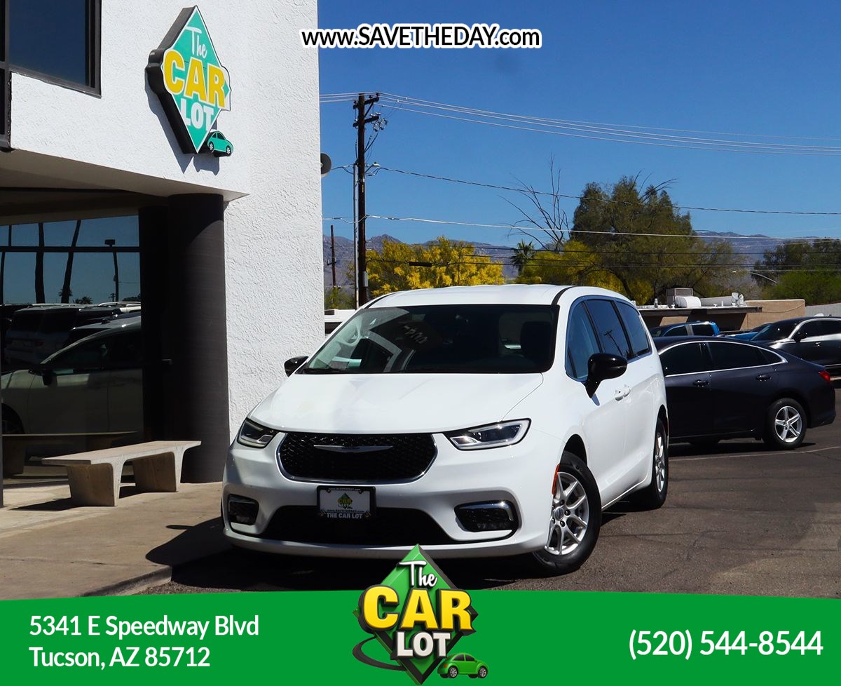 2024 Chrysler Pacifica Touring L's photo