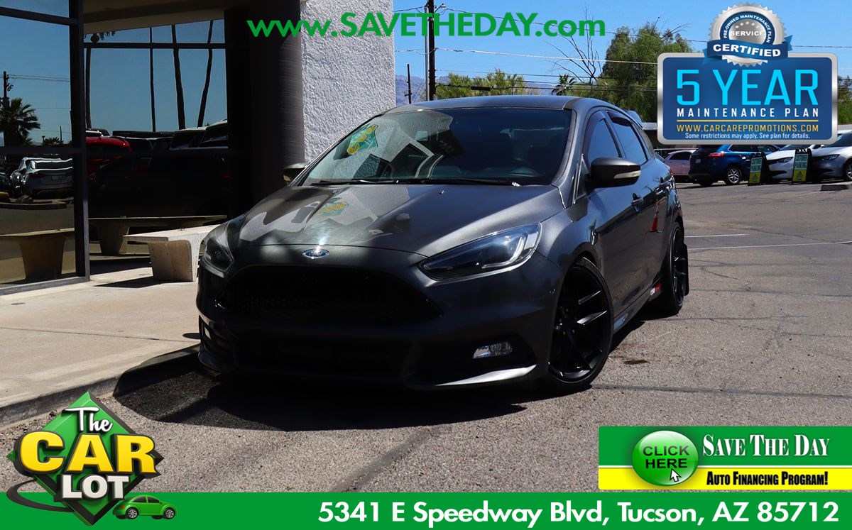 2018 Ford Focus Hatch ST's photo