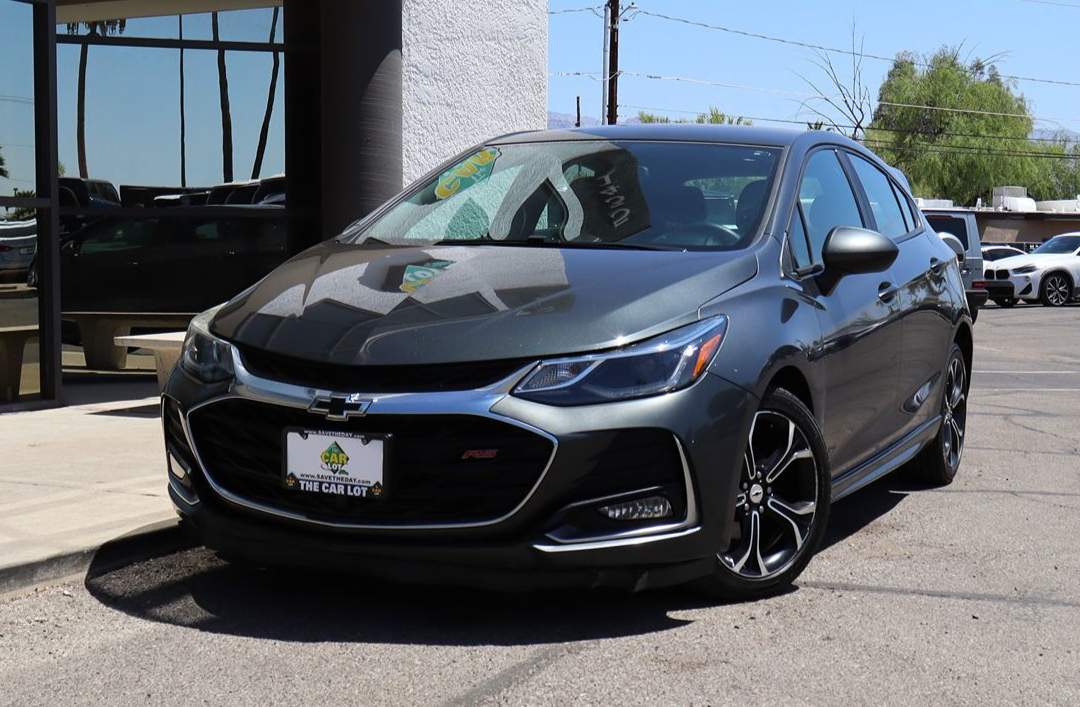 Chevrolet Cruze photo 2