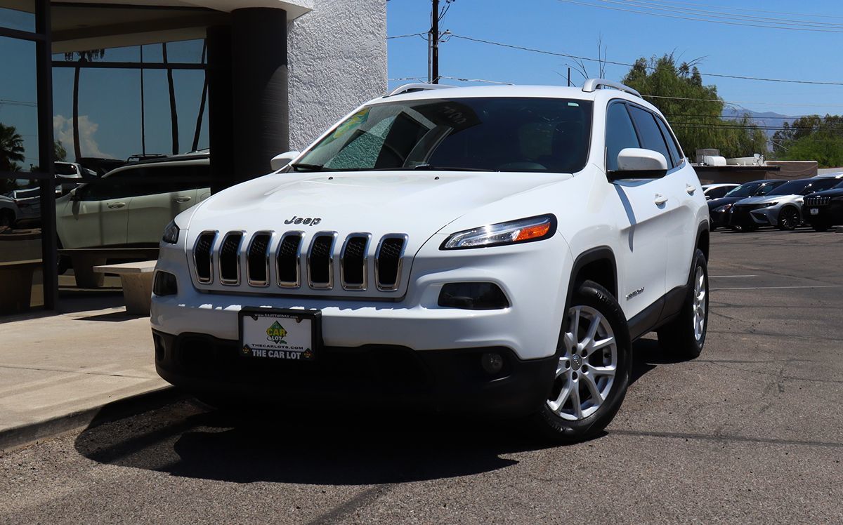 Jeep Cherokee photo 2