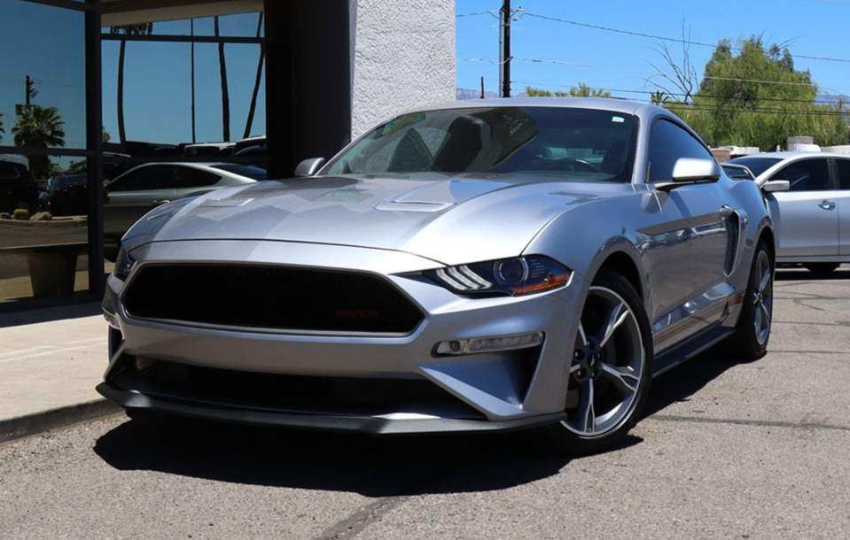 Ford Mustang photo 2