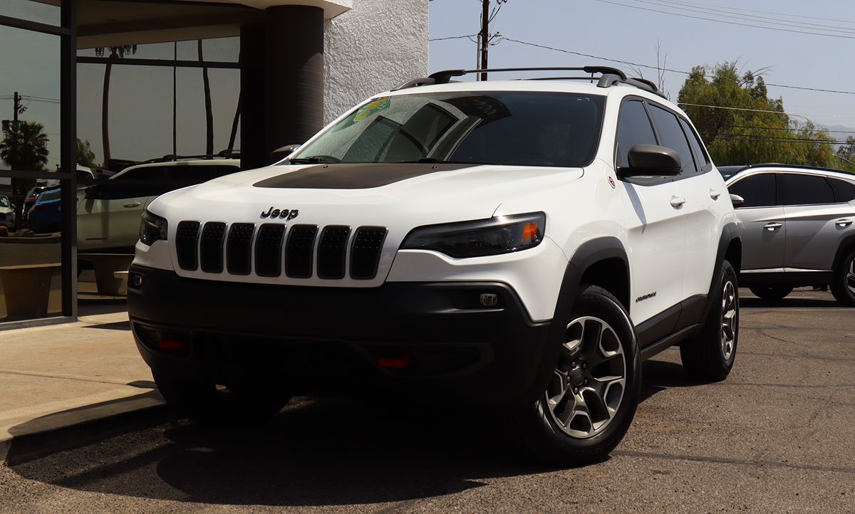 Jeep Cherokee photo 2