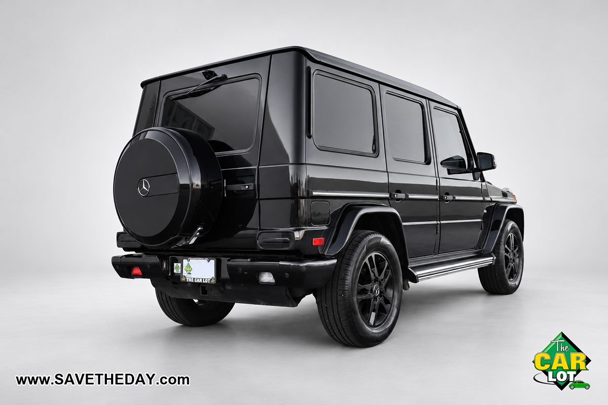 Photo 8 of this Mercedes-Benz G 550