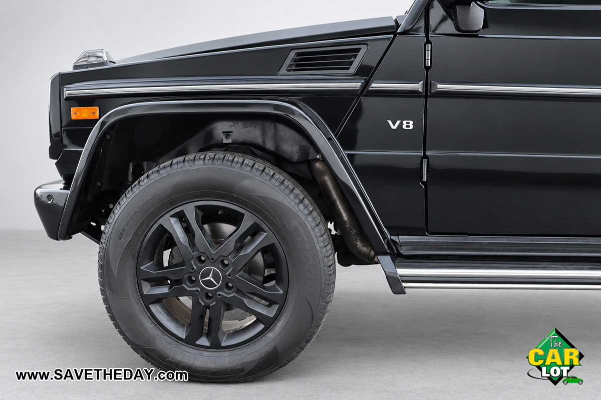 Photo 12 of this Mercedes-Benz G 550