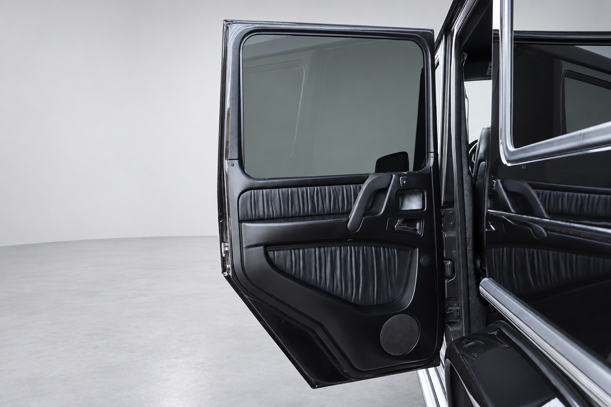 Photo 18 of this Mercedes-Benz G 550