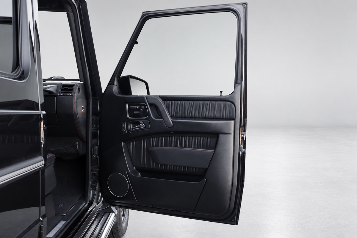 Photo 22 of this Mercedes-Benz G 550