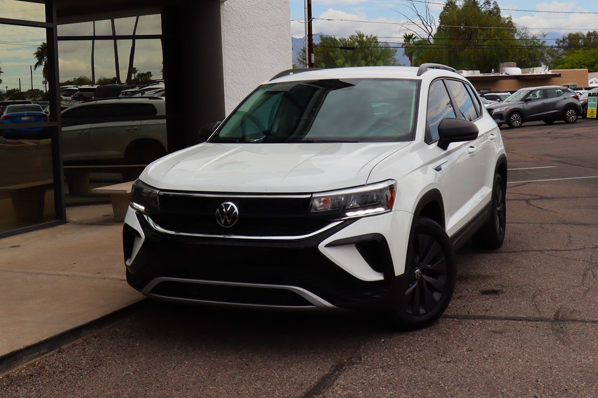 Volkswagen Taos photo 2