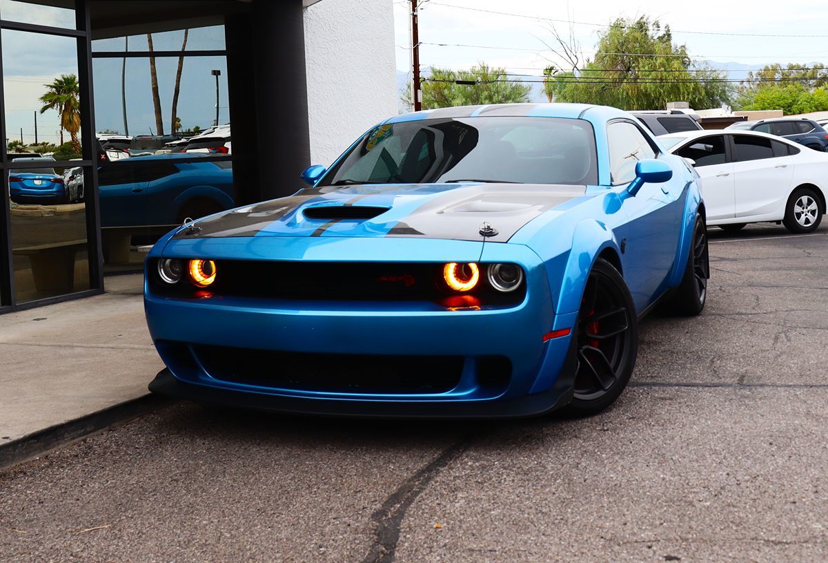Dodge Challenger photo 2