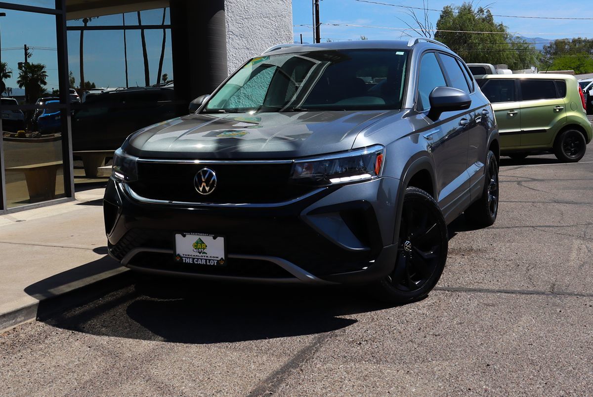 Volkswagen Taos photo 2