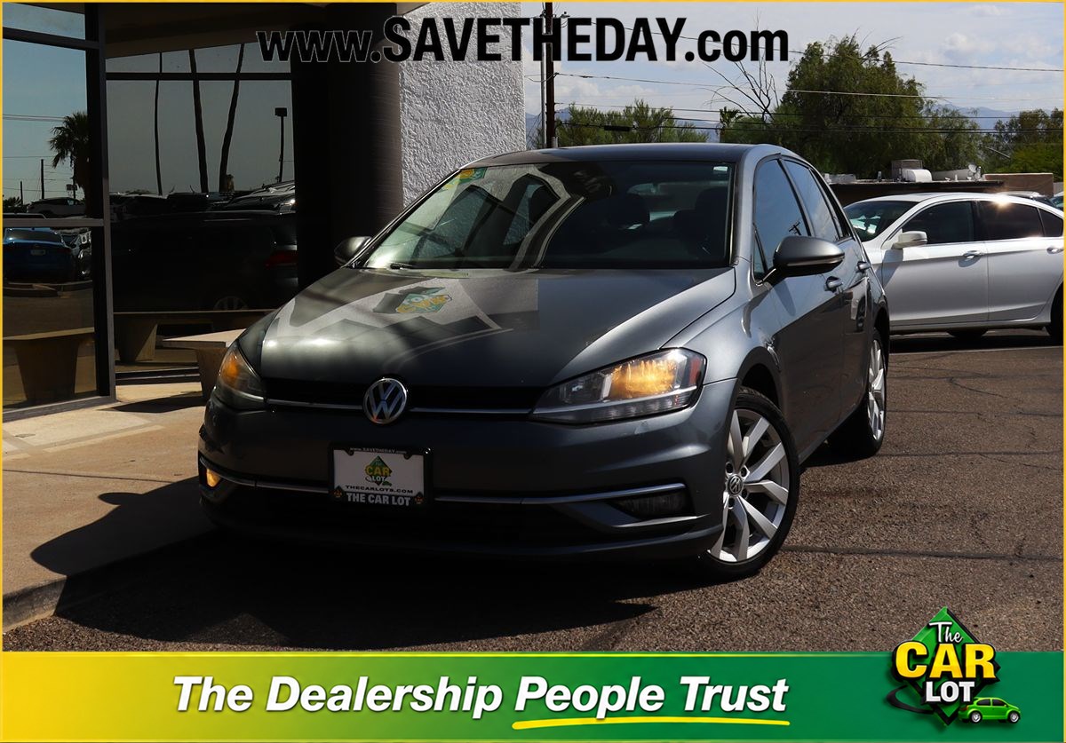 2019 Volkswagen Golf SE