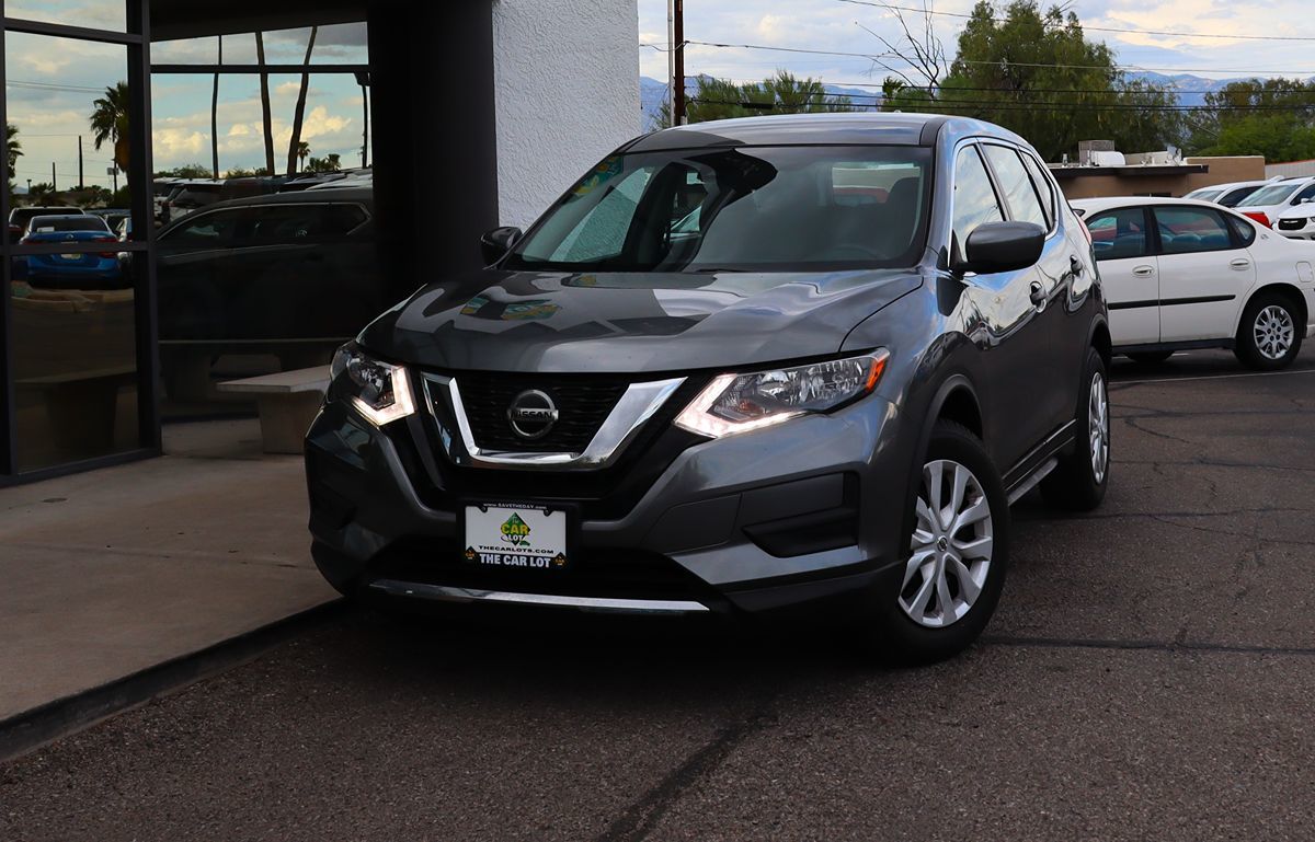 Nissan Rogue photo 2
