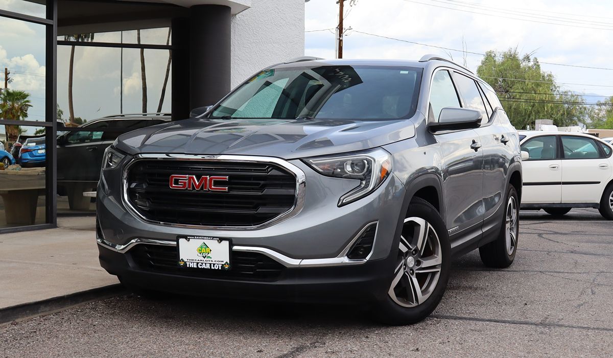 GMC Terrain photo 2