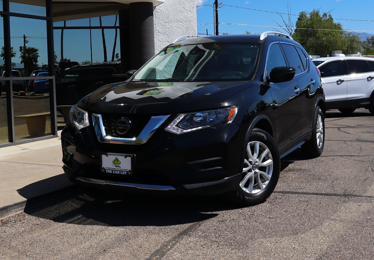 Nissan Rogue photo 2