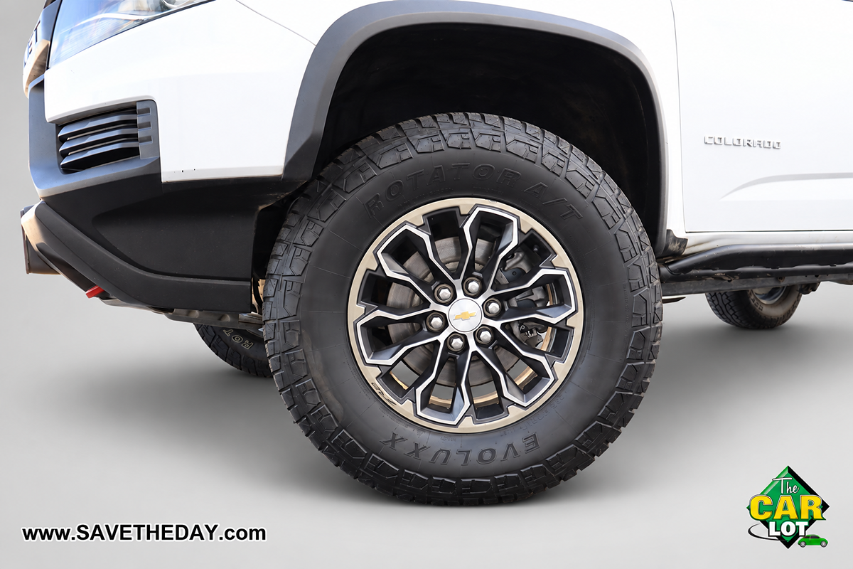 Chevrolet Colorado photo 3