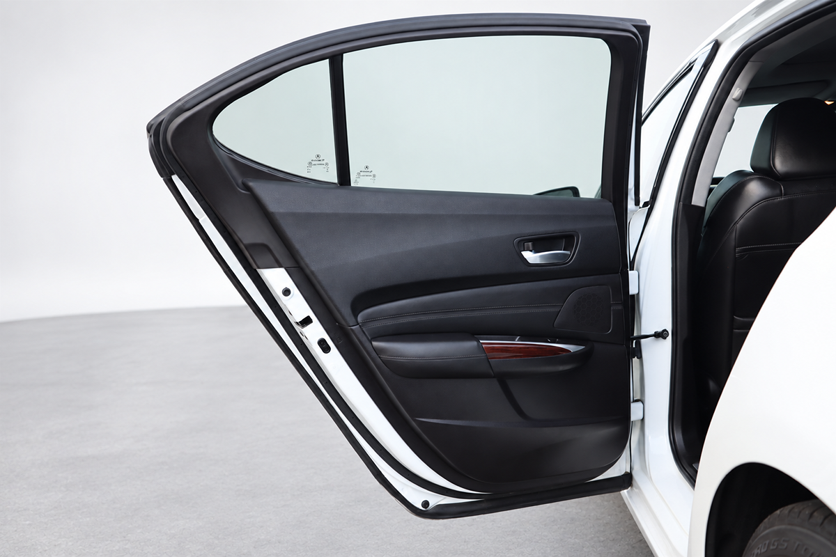 Acura TLX photo 16