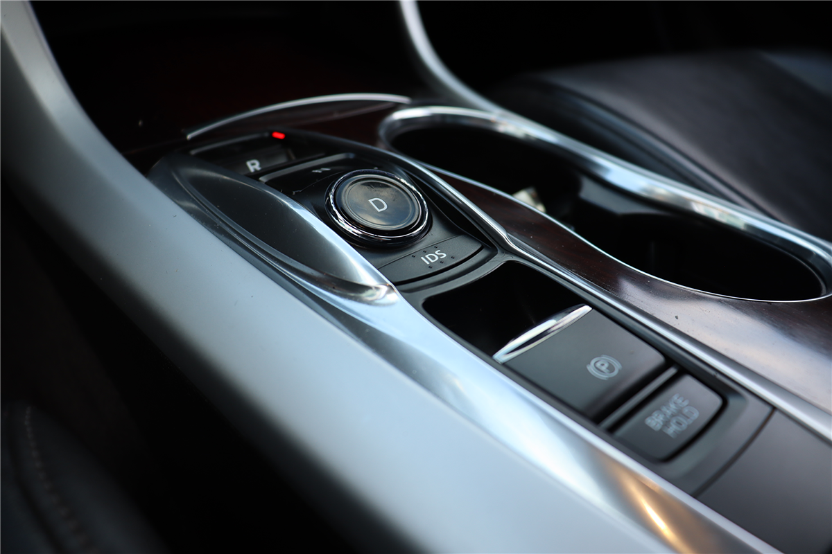 Acura TLX photo 33