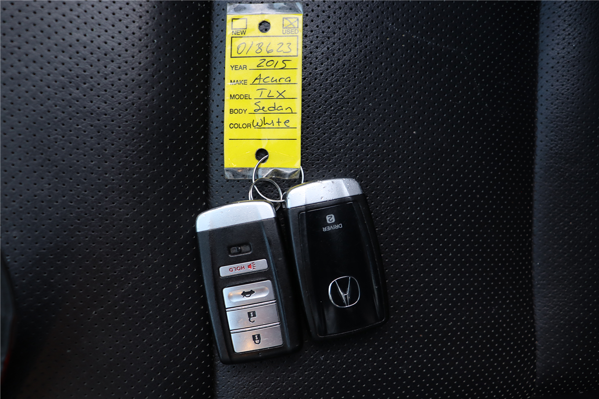 Acura TLX photo 41