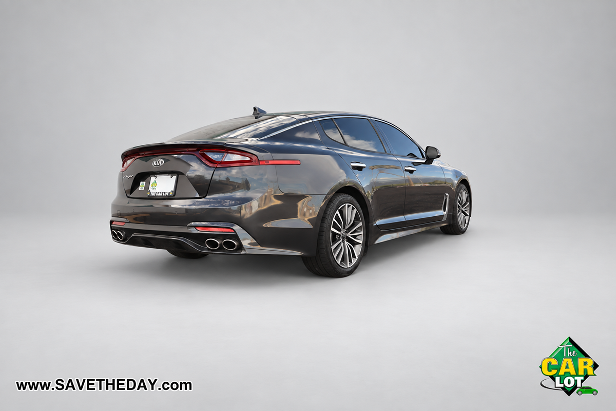 Kia Stinger photo 8