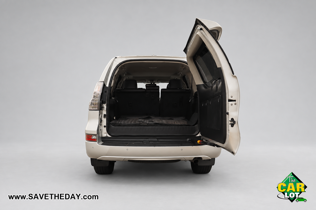 Lexus GX photo 12