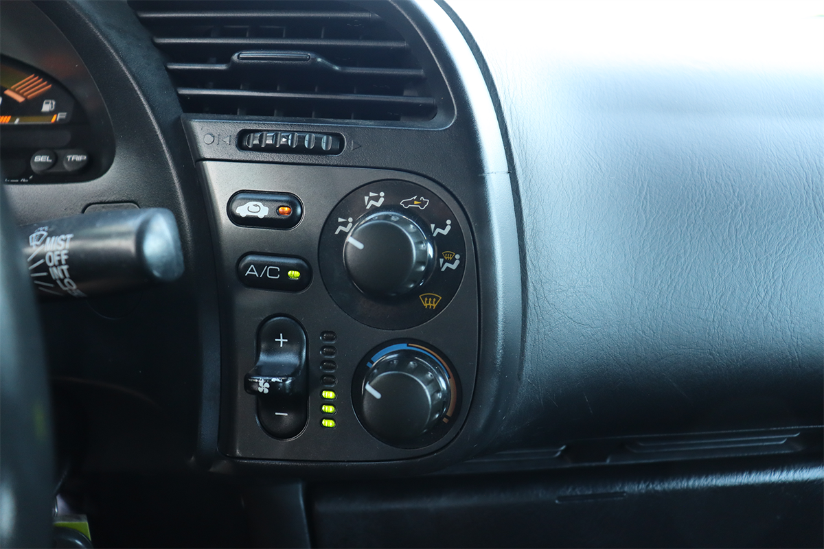 Photo 33 of this Honda S2000