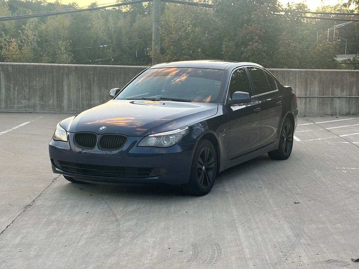 2010 BMW 5 Series 528i xDrive