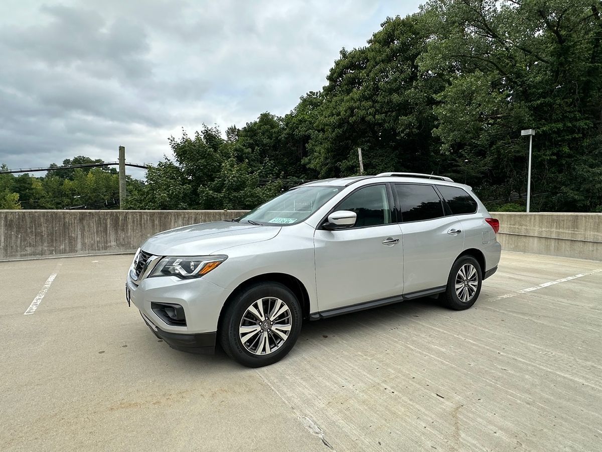 2018 Nissan Pathfinder SL photo 7