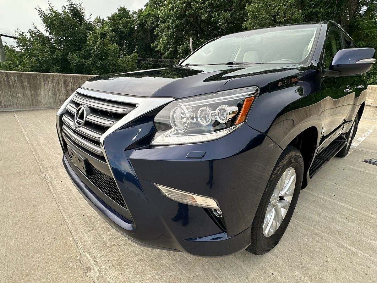 2019 Lexus GX 460 Premium photo 9