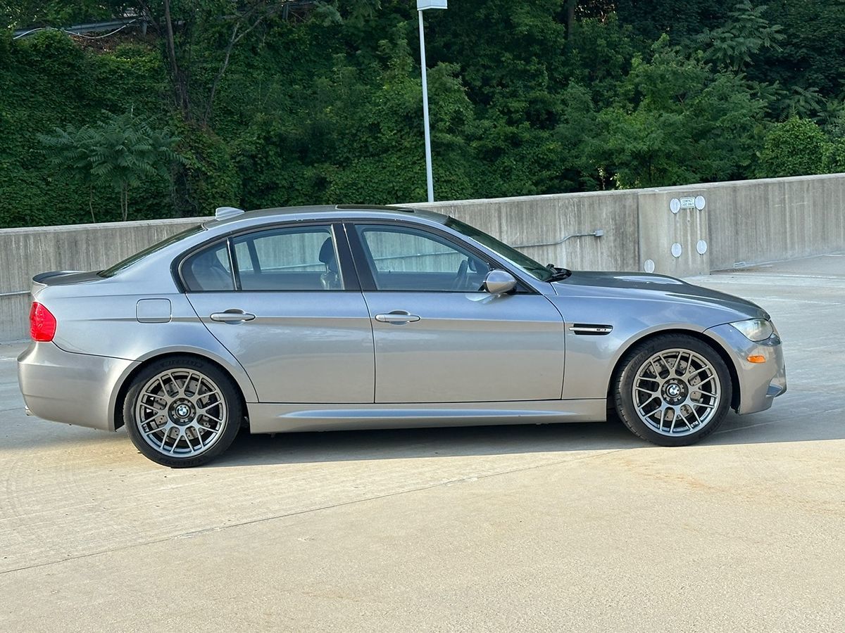 2011 Bmw M3 3 photo 4