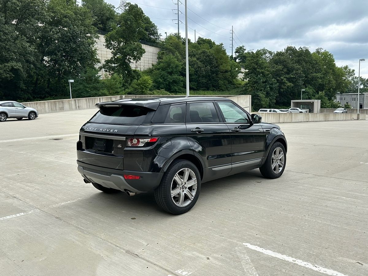 2013 Land Rover Range Rover Evoque Pure Premium photo 4