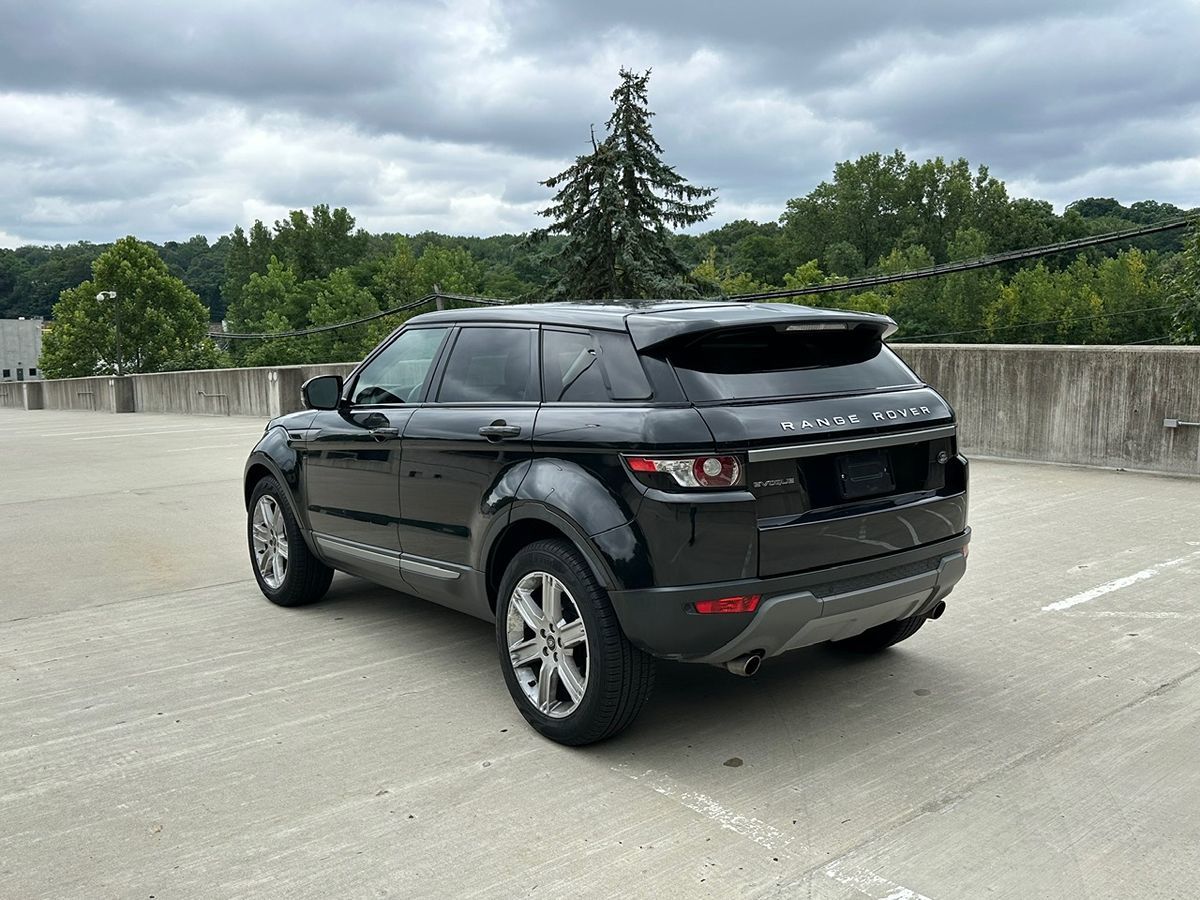 2013 Land Rover Range Rover Evoque Pure Premium photo 6