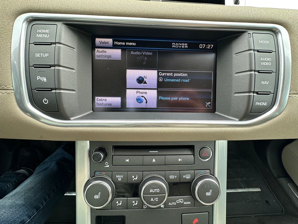 2013 Land Rover Range Rover Evoque Pure Premium photo 25