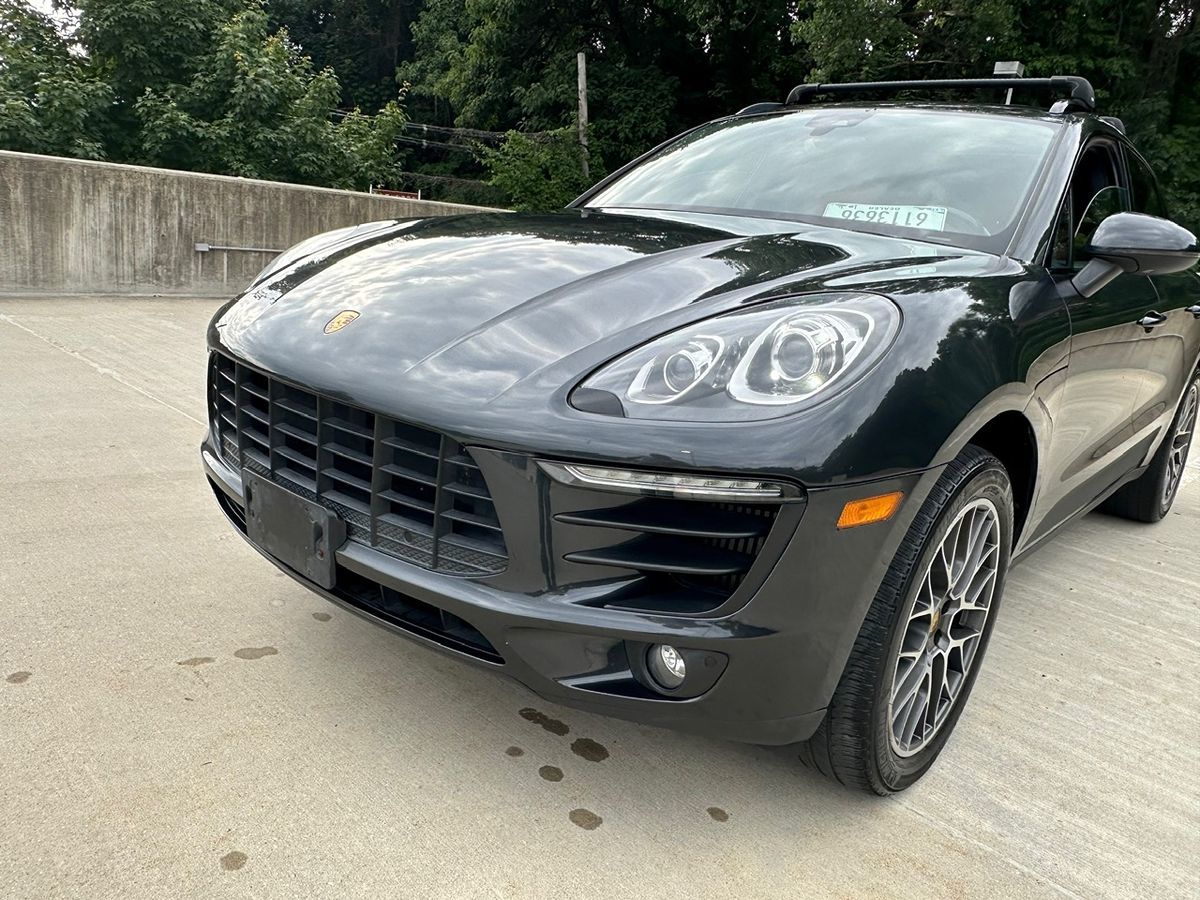 2017 Porsche Macan S photo 10