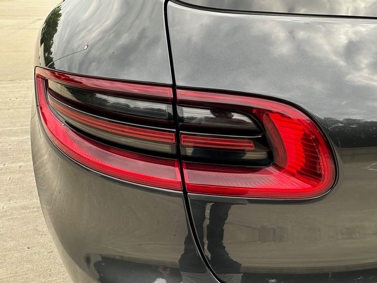 2017 Porsche Macan S photo 13