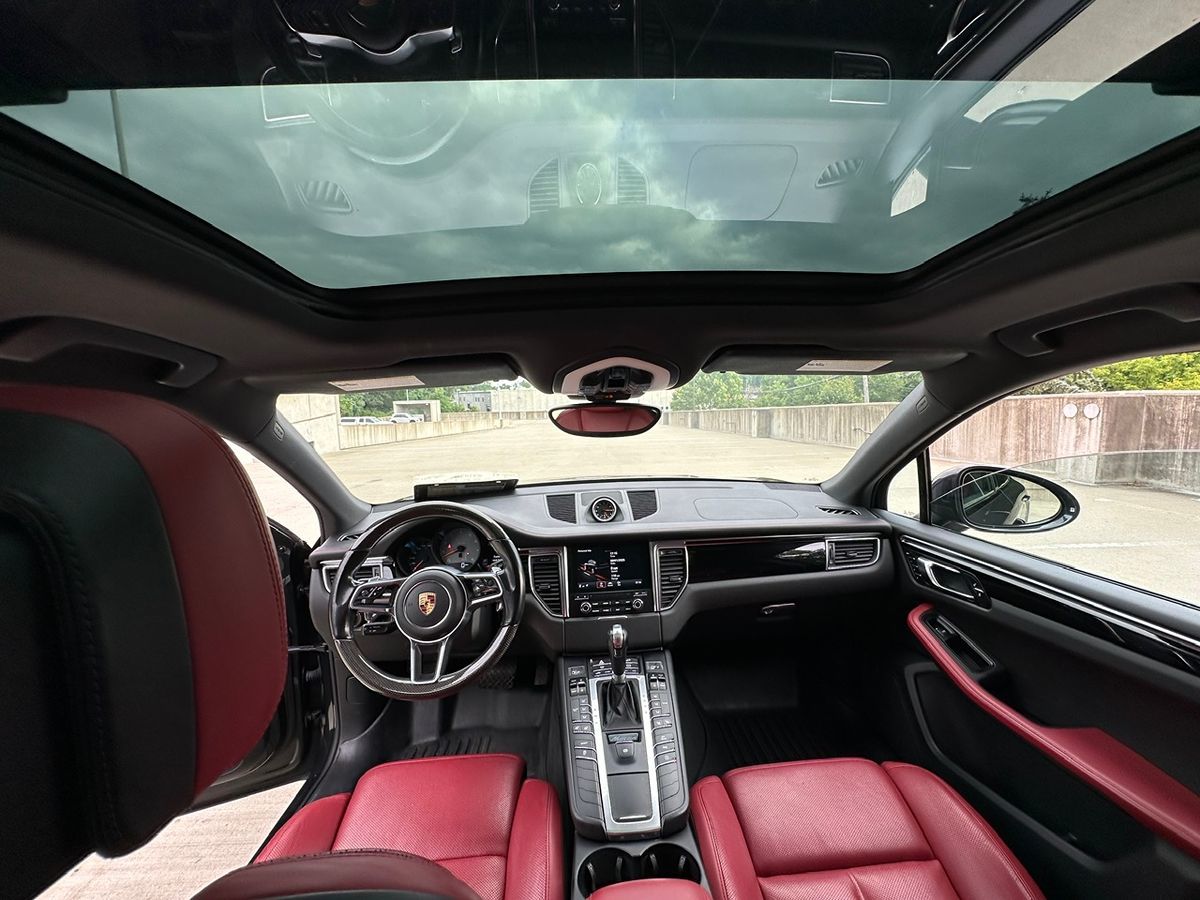 2017 Porsche Macan S photo 15