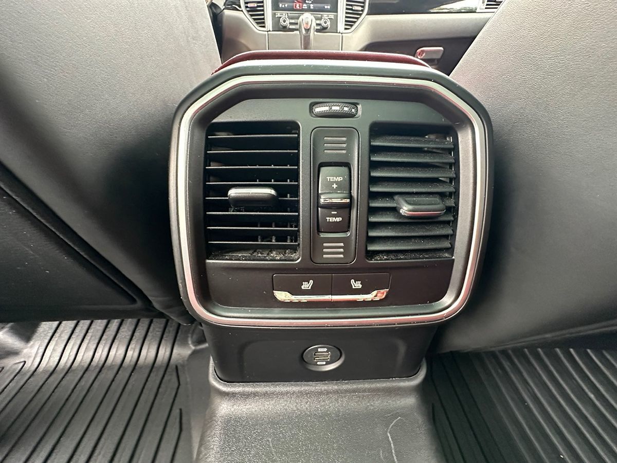 2017 Porsche Macan S photo 27