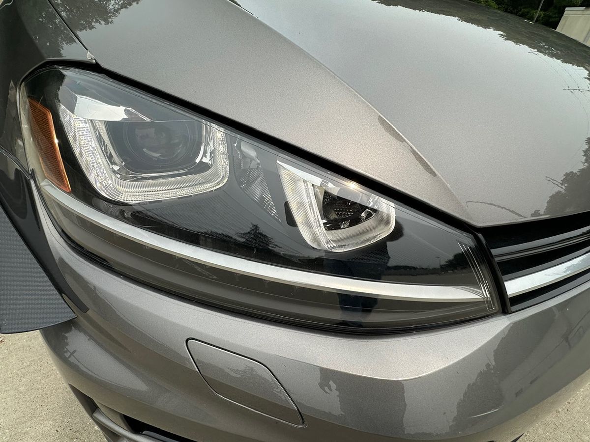 2016 Volkswagen Golf R Base photo 12