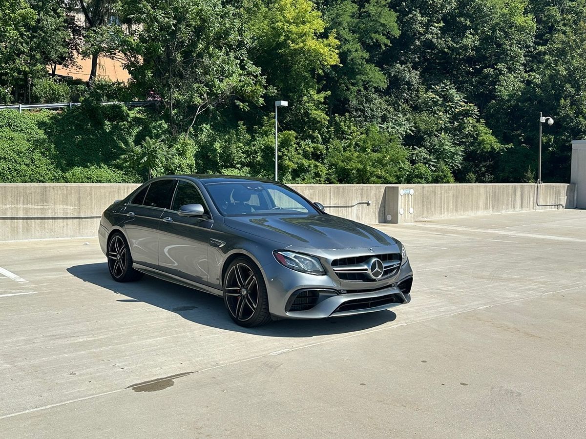 2018 Mercedes Benz E AMG 63 4MATIC Sedan photo 2