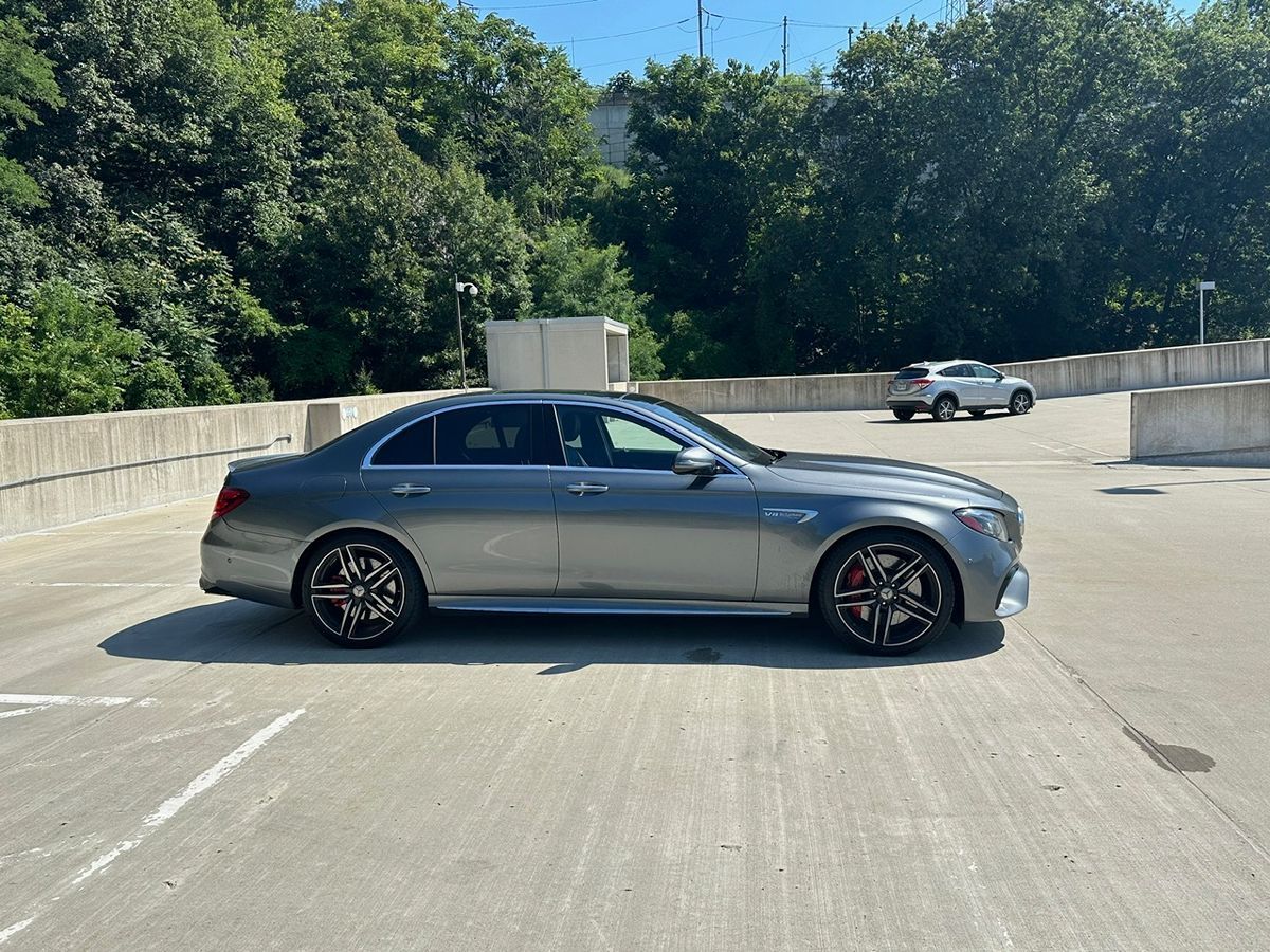 2018 Mercedes Benz E AMG 63 4MATIC Sedan photo 3