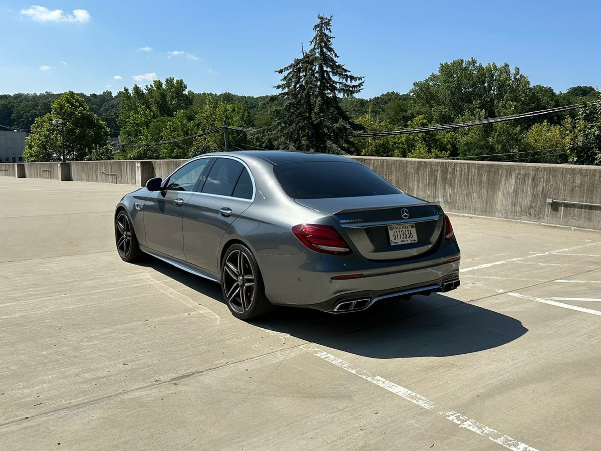 2018 Mercedes Benz E AMG 63 4MATIC Sedan photo 6