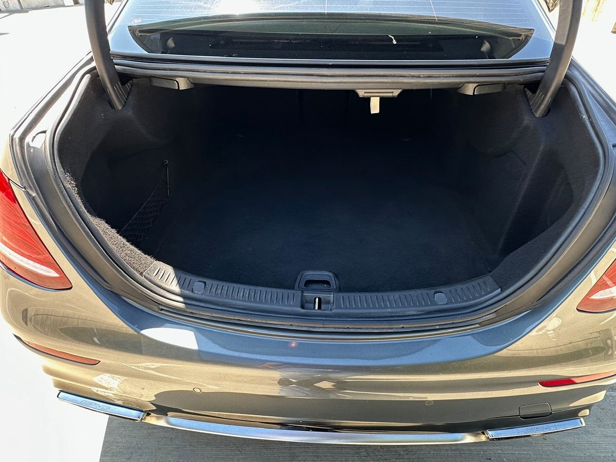 2018 Mercedes Benz E AMG 63 4MATIC Sedan photo 13