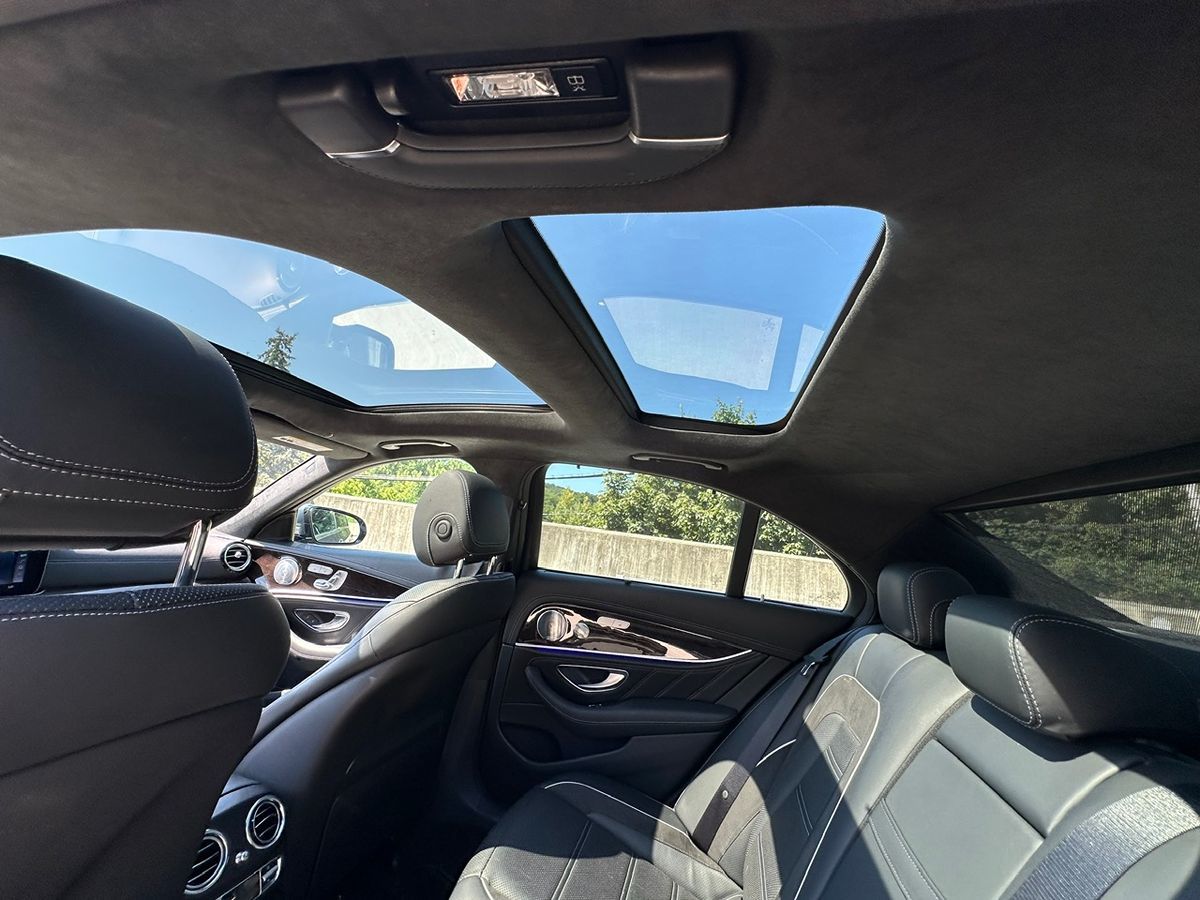 2018 Mercedes Benz E AMG 63 4MATIC Sedan photo 16